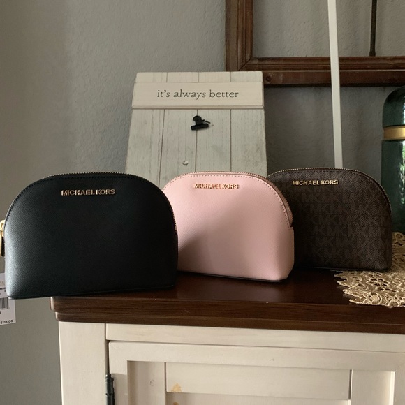 Michael Kors Handbags - New MK cosmetic make up bag